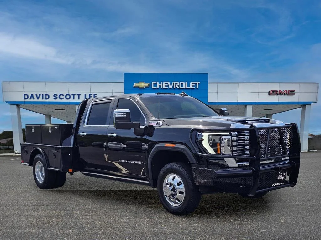 Used 2024 Onyx Black GMC Denali DRW image 5
