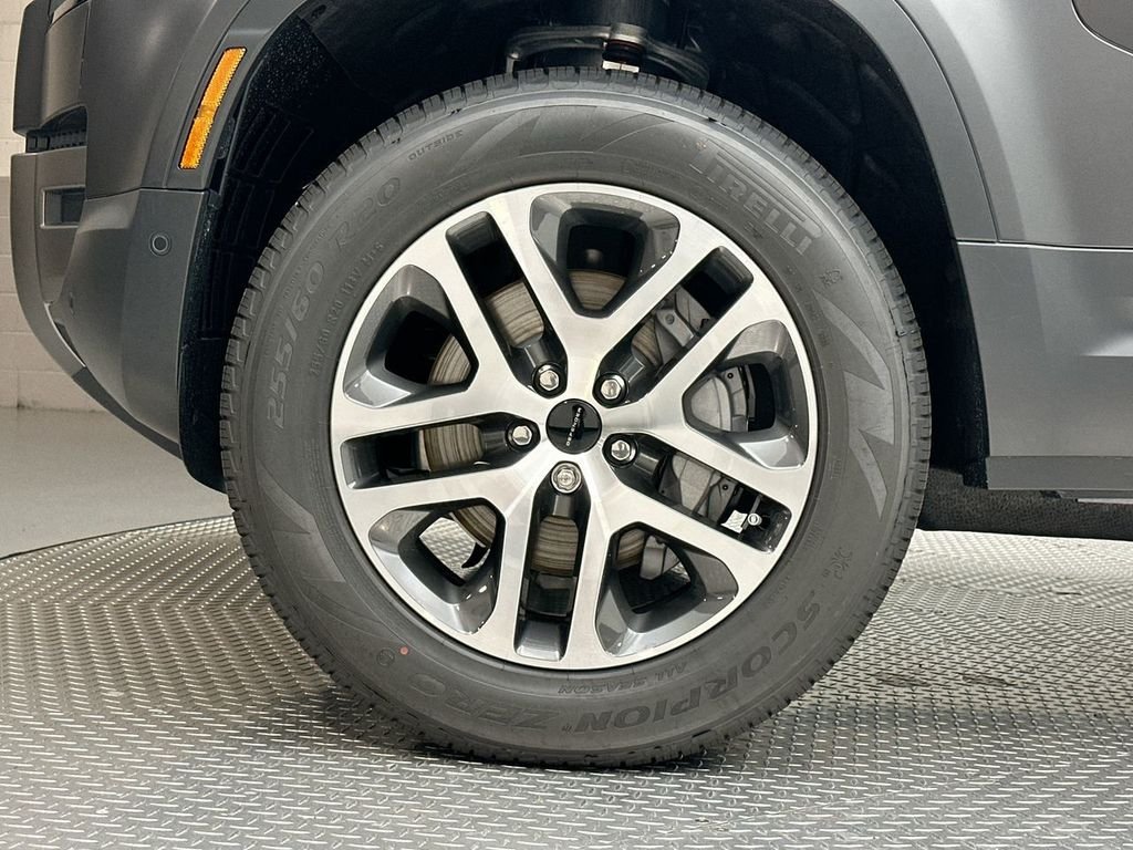 New 2026 Carpathian Grey Land Rover S image 5