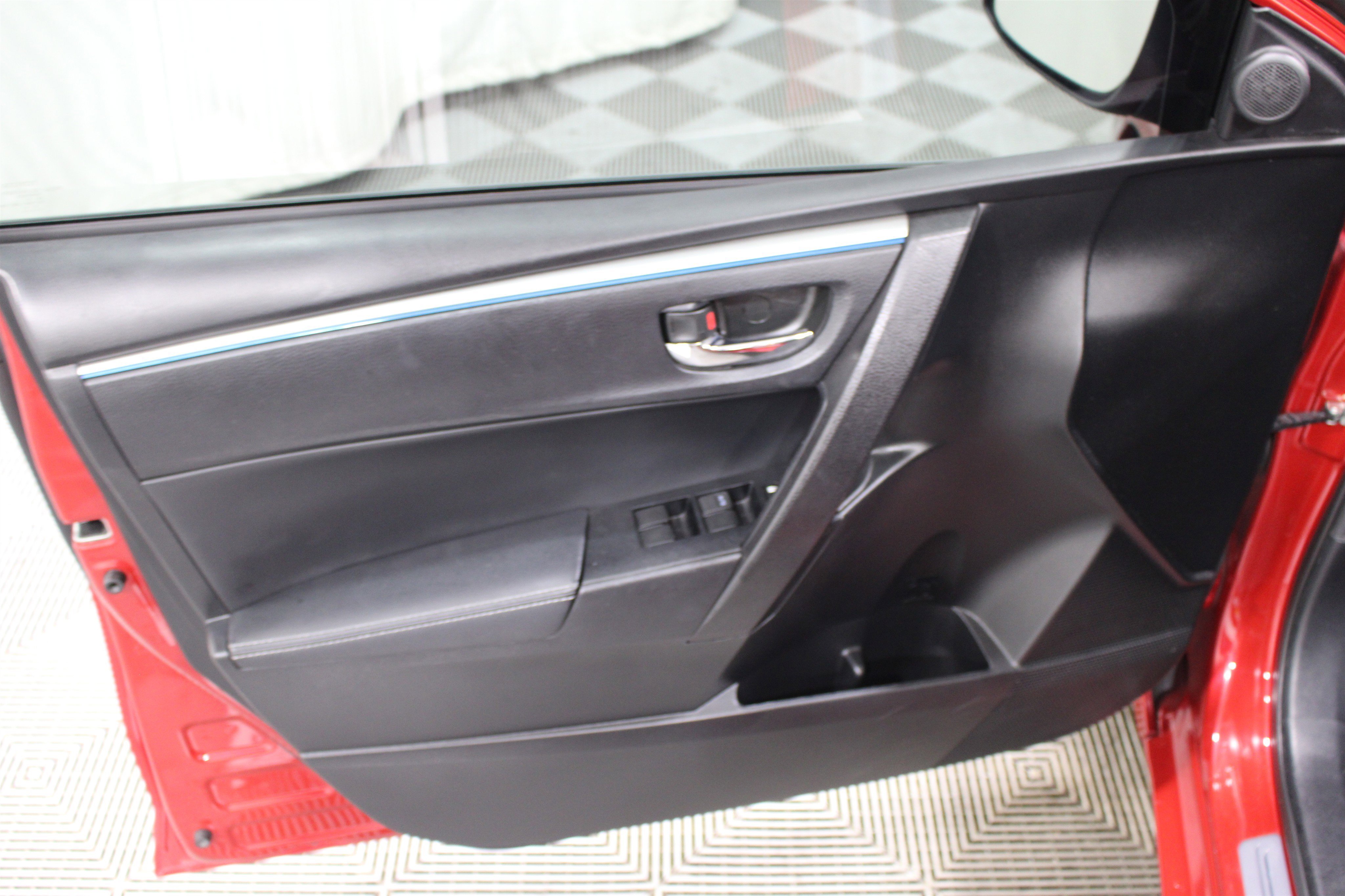 Used 2015 Red Toyota S Plus image 6