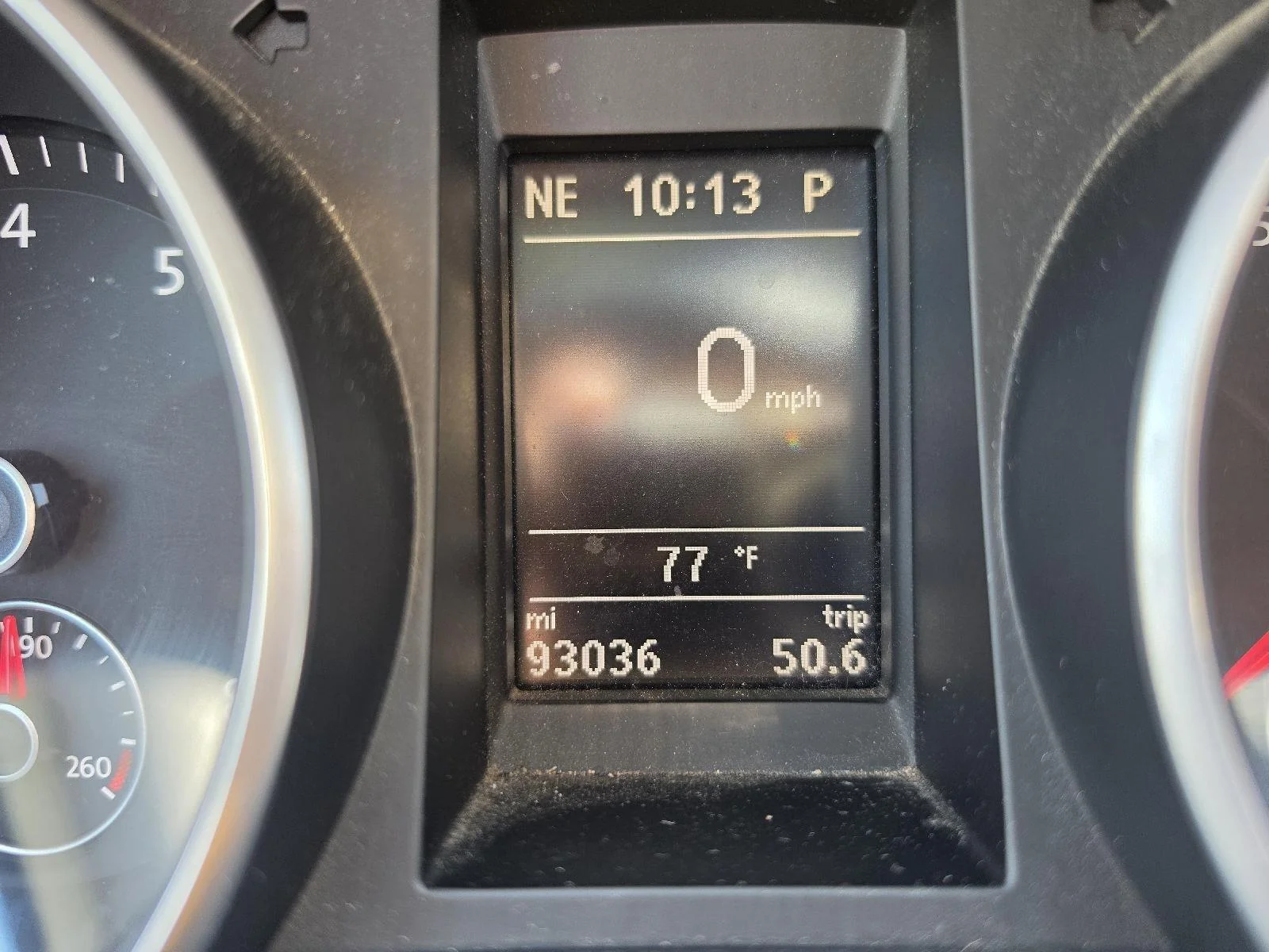Used 2013 Black Volkswagen 2.5L image 2