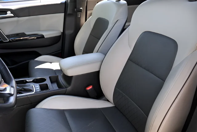 Used 2018 Blue Kia EX image 14