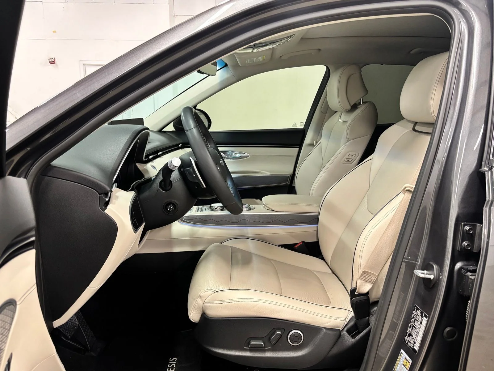 Used 2022 Gray Genesis 2.5T image 17