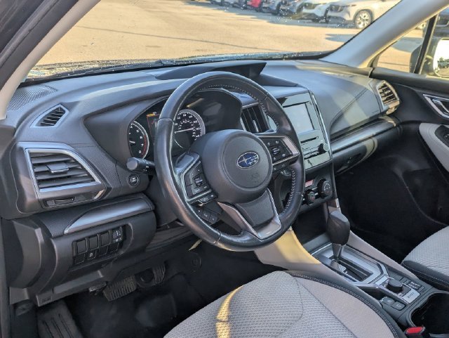 Used 2020 Black Subaru Premium image 35