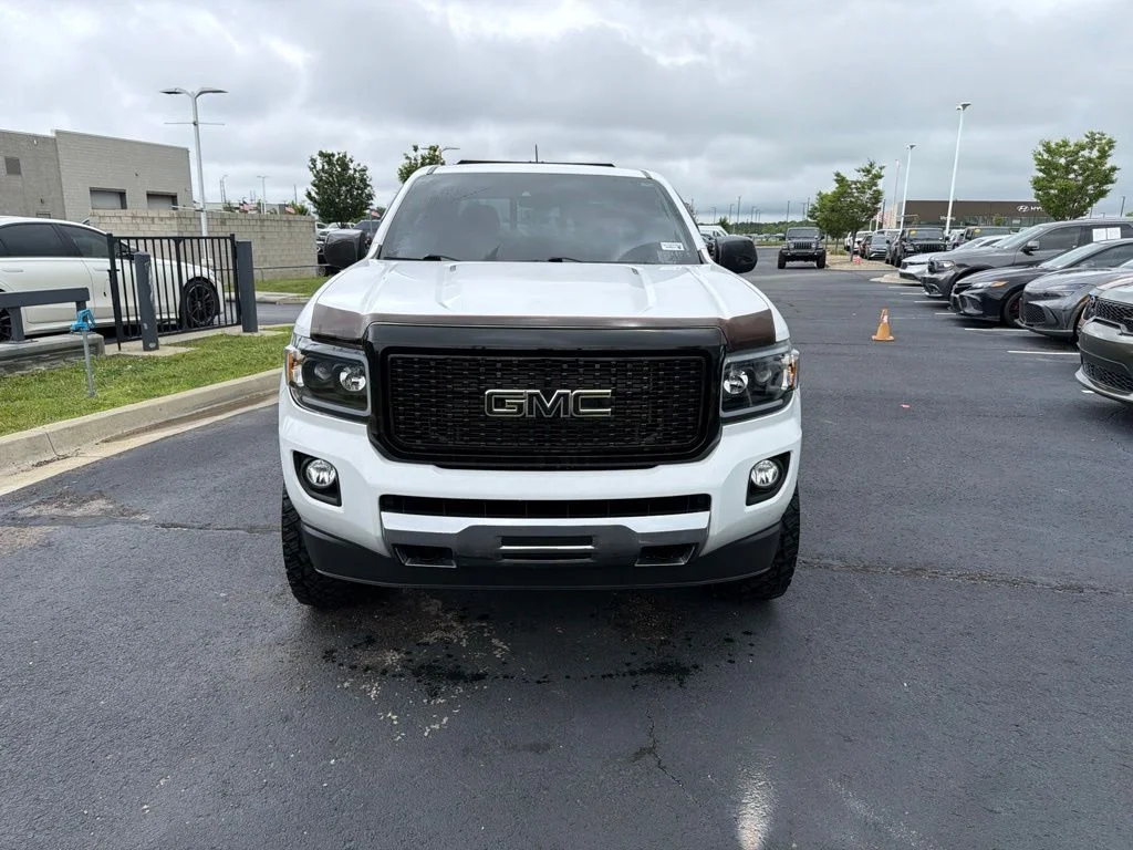 Used 2020 GMC Canyon SLT with VIN 1GTP6DE13L1220818 for sale in Kansas City