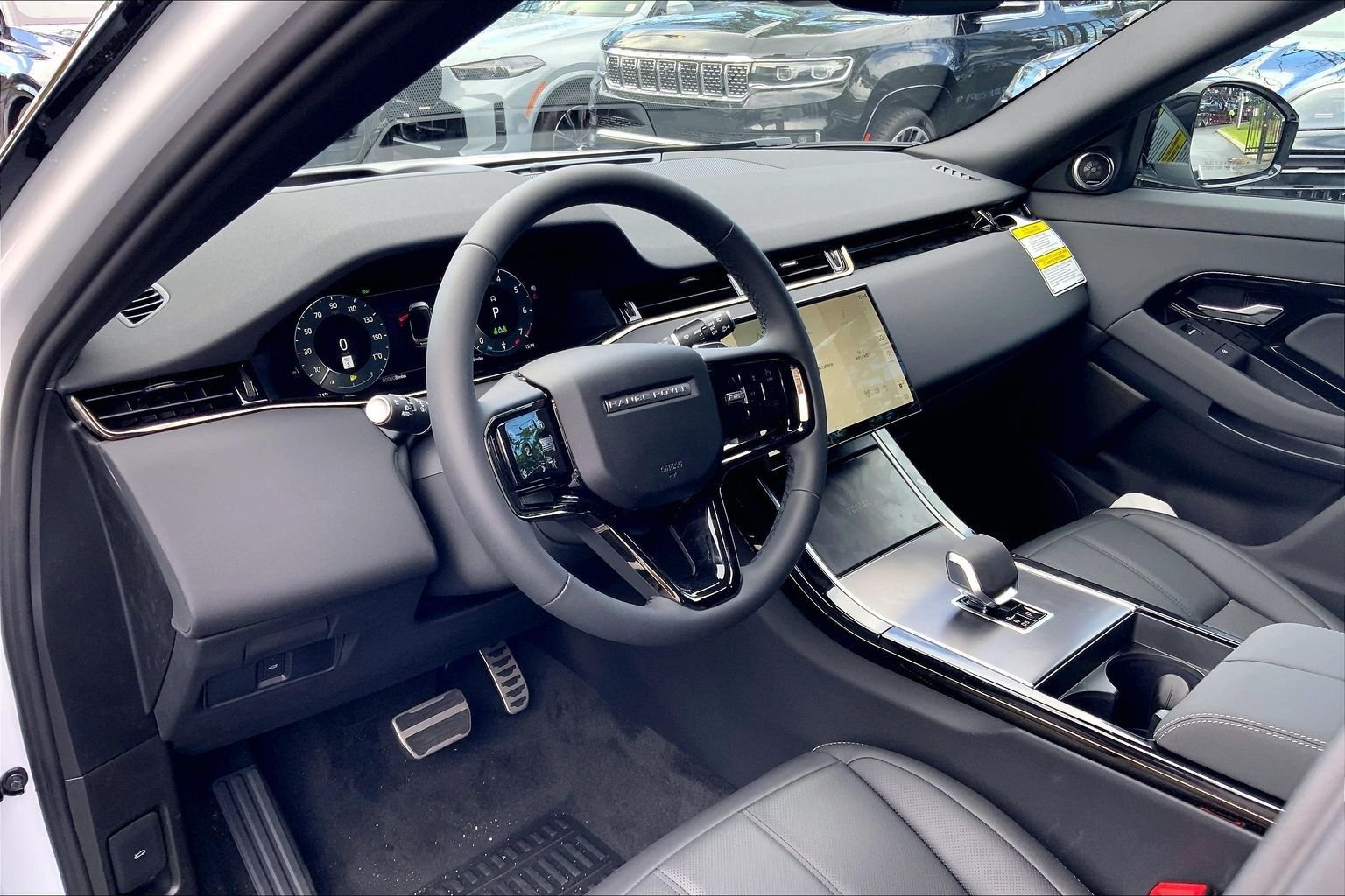 New 2026 Fuji White Land Rover Hoxton Edition image 8
