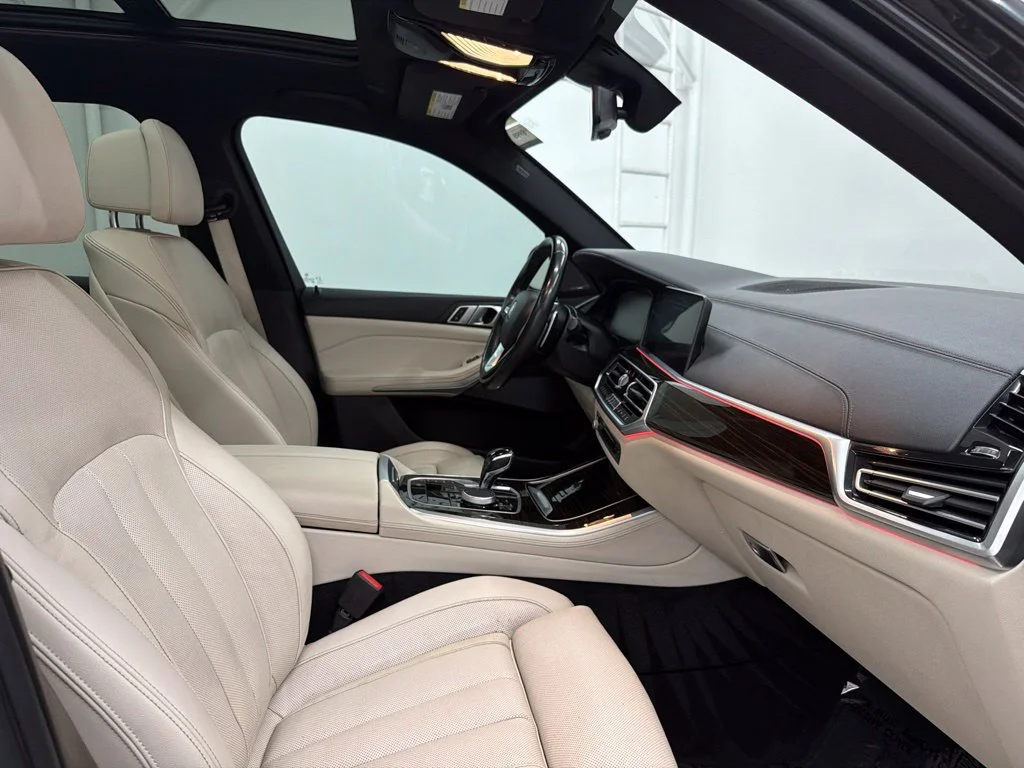 Used 2020 Gray BMW sDrive40i image 31