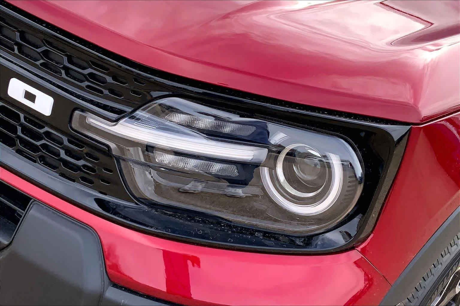 New 2026 Ruby Red Metallic Tinted Clearcoat Ford Outer Banks® image 13