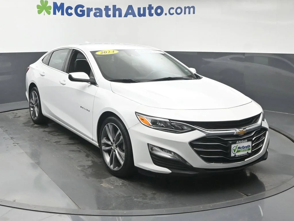 Used 2024 White Chevrolet LT image 3