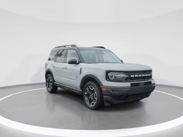 Used 2021 Green Ford Outer Banks image 2