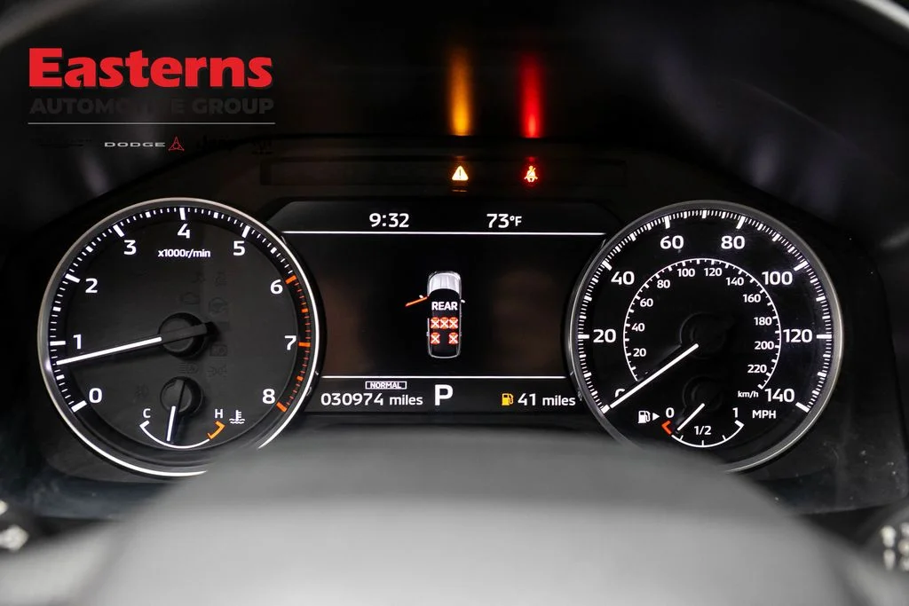 Used 2025 Silver Mitsubishi SE image 16