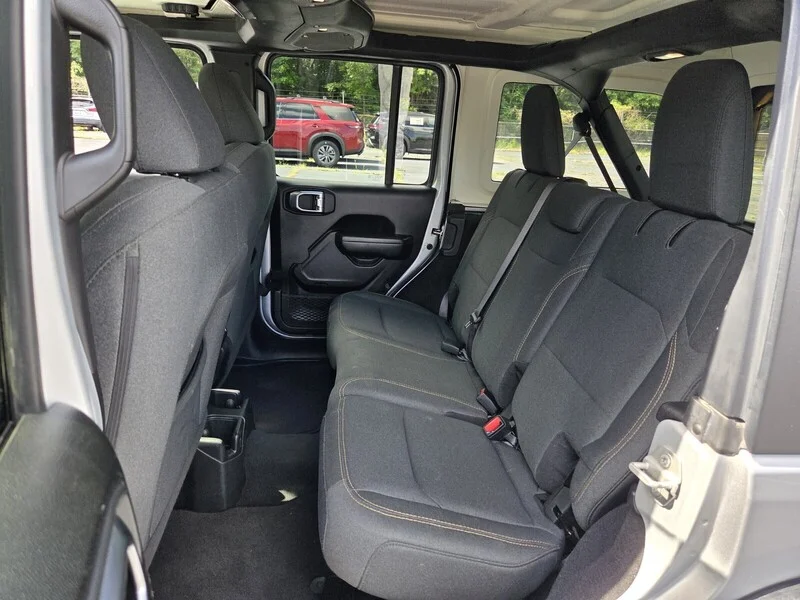 Used 2024 Silver Zynith Clearcoat JEEP SPORT S image 10