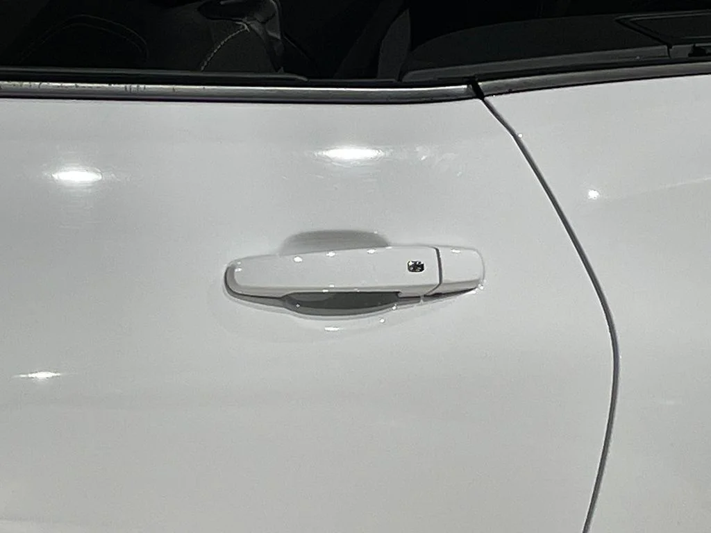 Used 2019 White Chevrolet 1LT image 15