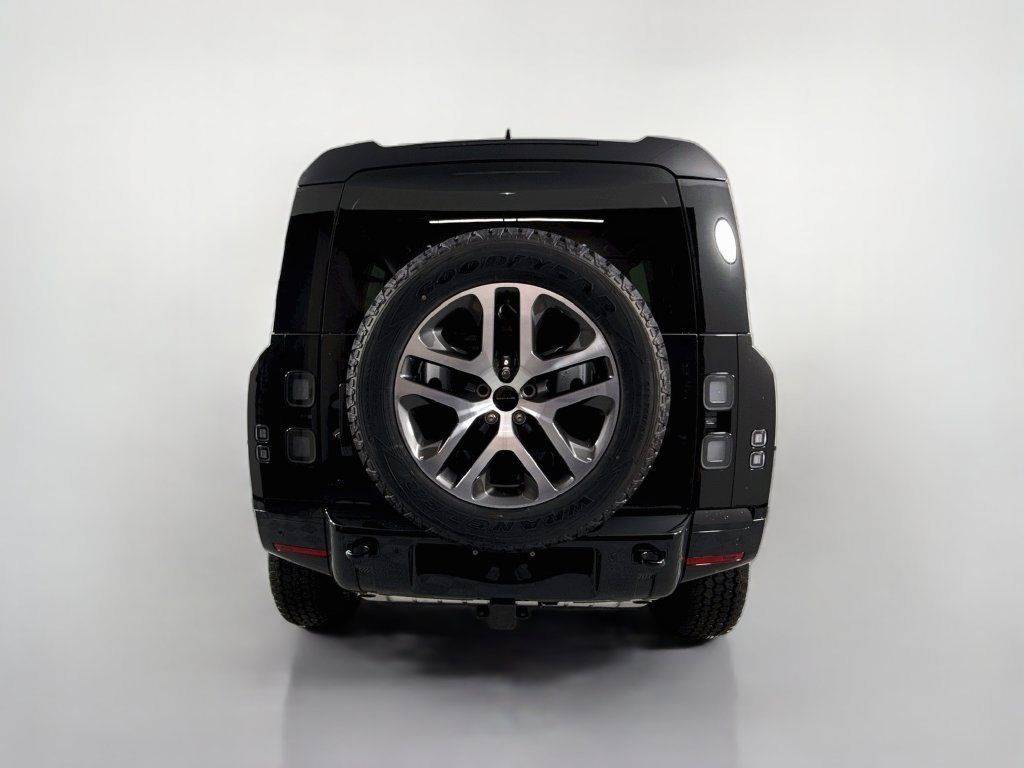New 2026 Santorini Black Land Rover X-Dynamic SE image 10