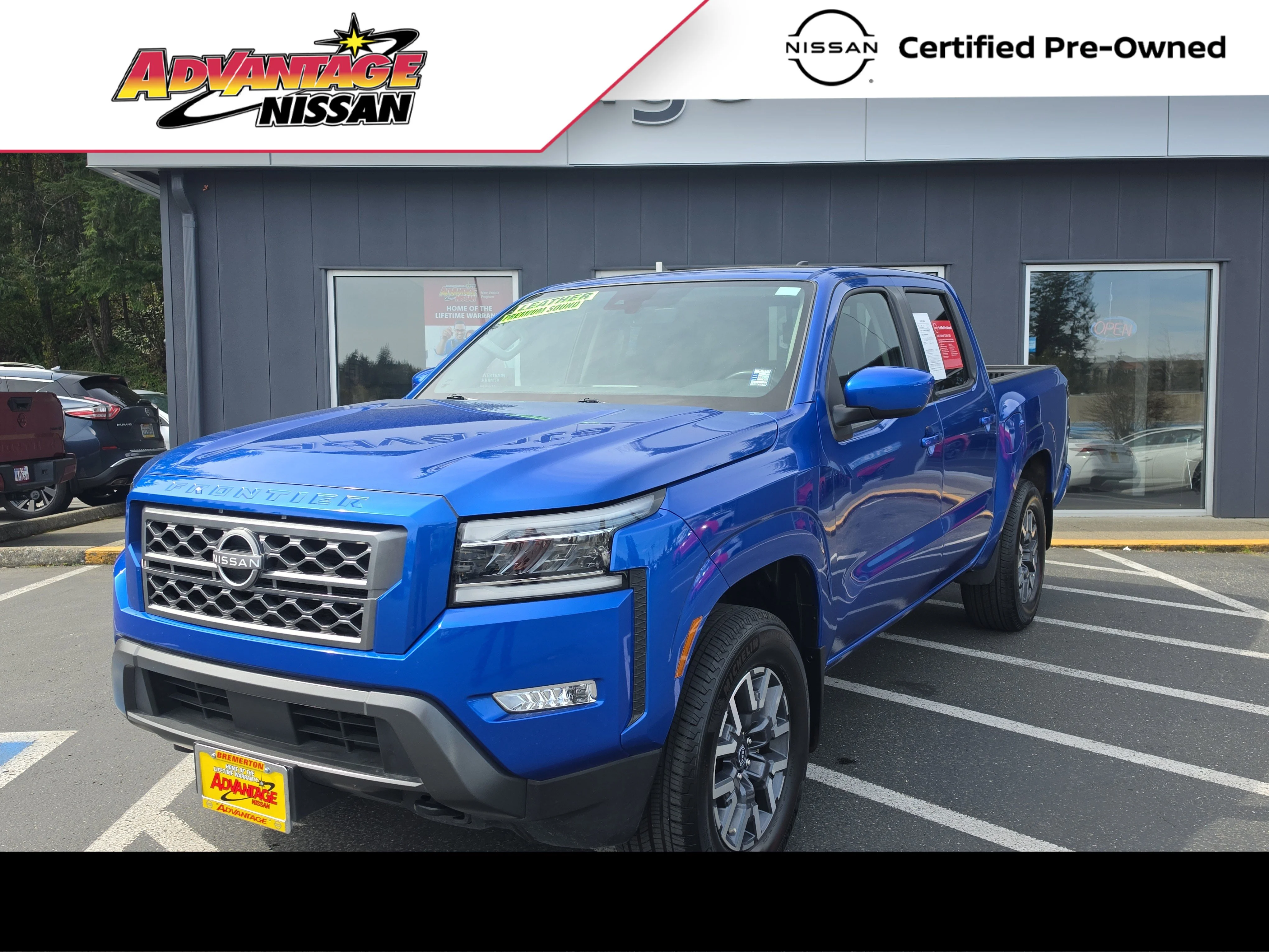 2024 Nissan Frontier SL Crew Cab 4X4's photo