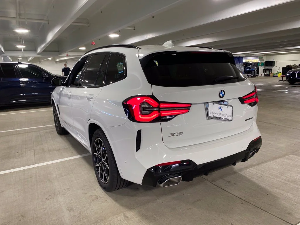 Used 2023 Alpine White BMW xDrive30i image 5