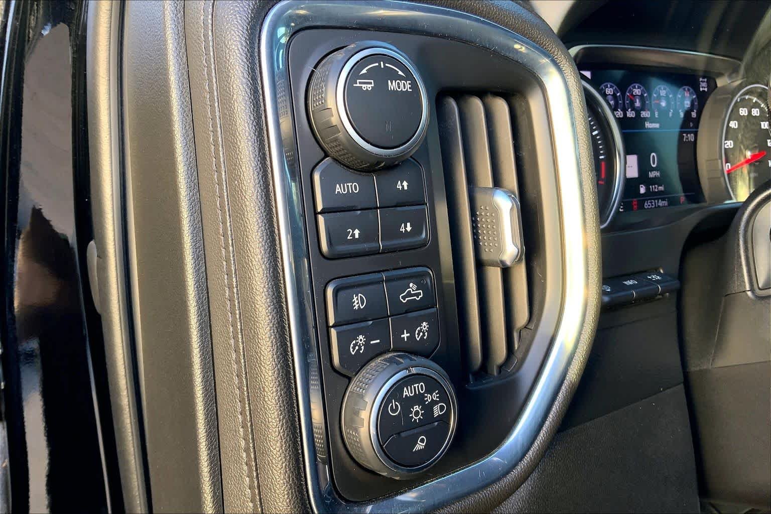 Used 2022 Black Chevrolet High Country image 34