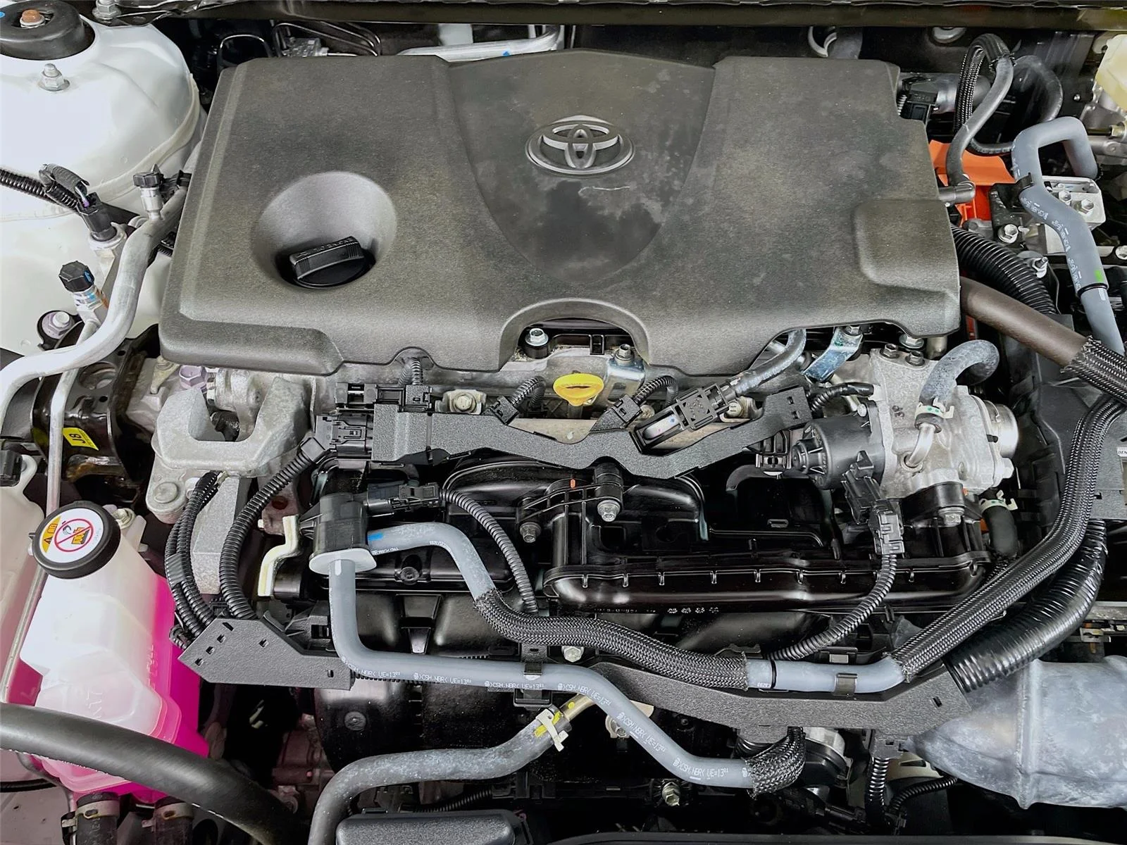 Used 2025 Ice Cap Toyota SE image 33