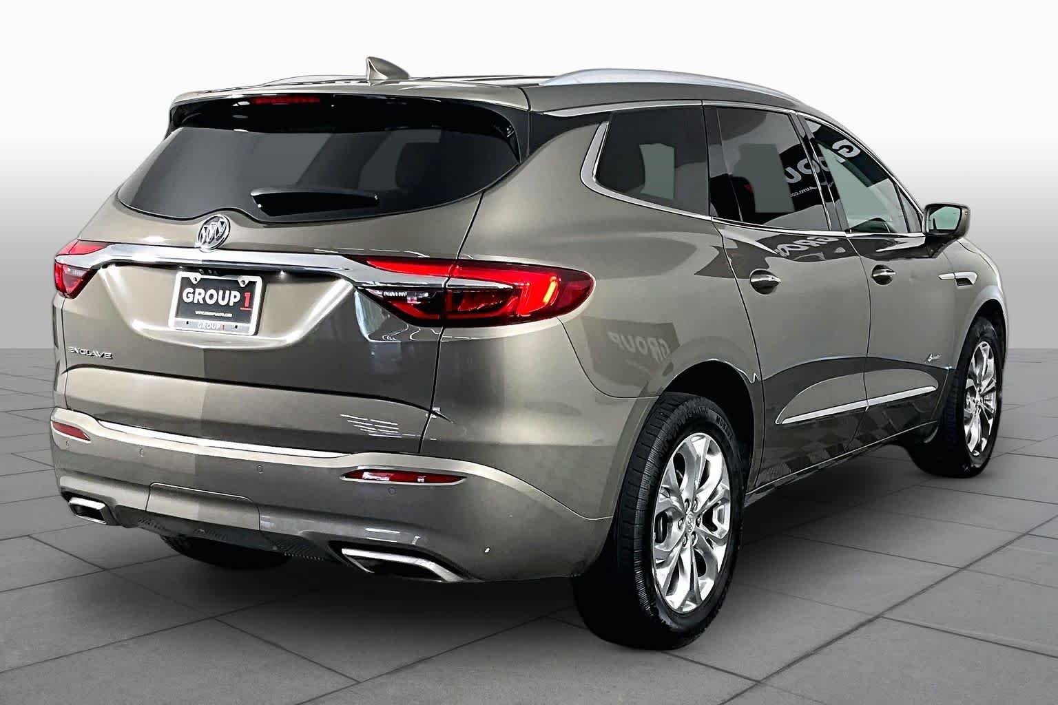 Certified Used 2020 CHAMPAGNE GOLD METALLIC Buick Avenir image 12