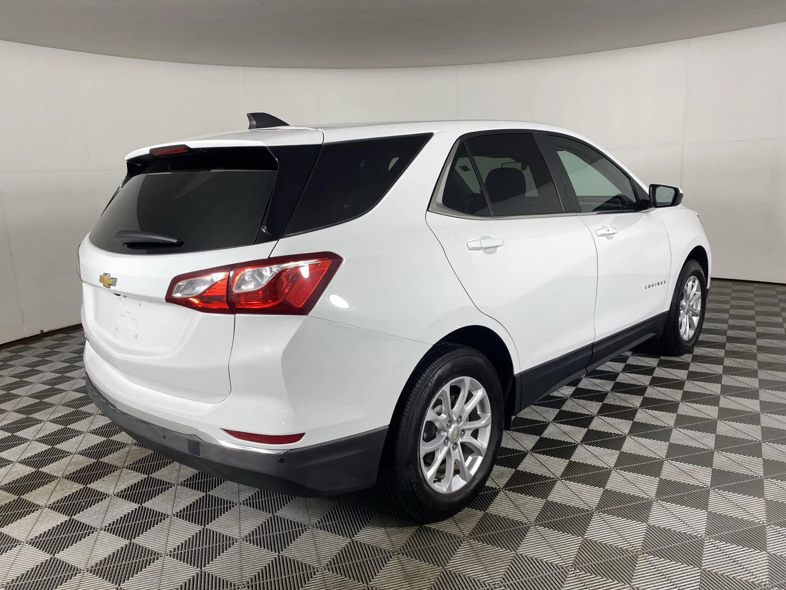 Used 2021 Summit White Chevrolet LT image 7