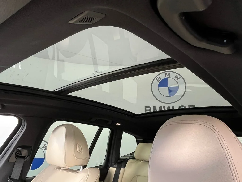 Used 2023 Black BMW xDrive30i image 30