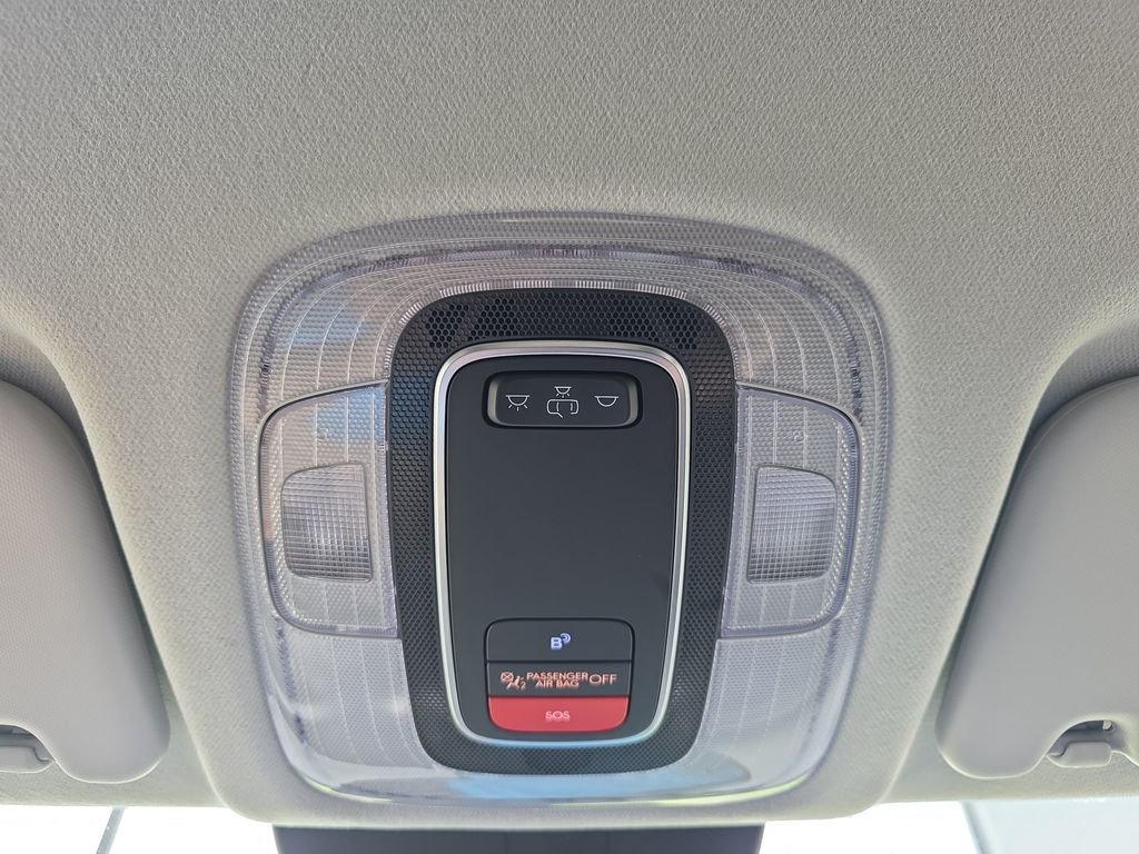 Used 2025 Yellow Hyundai SEL image 32