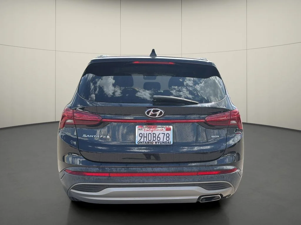 Used 2023 Black Hyundai SE image 6