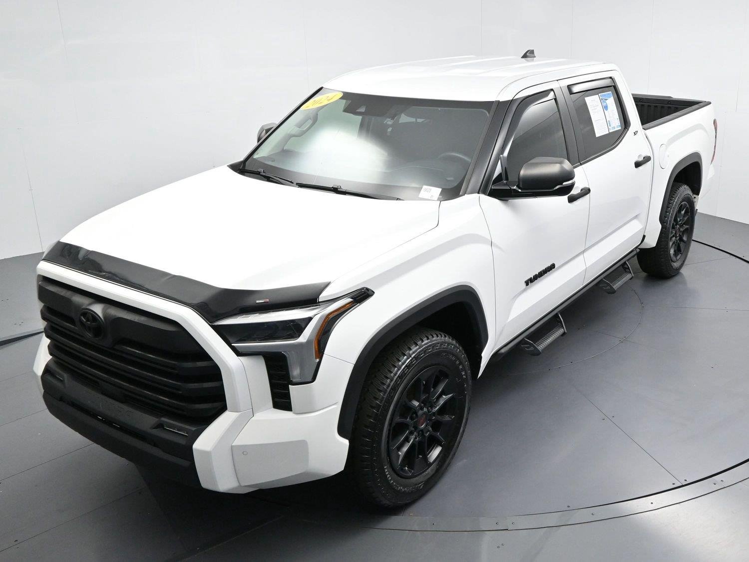 Used 2024 White Toyota SR5 image 36