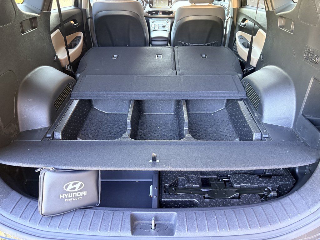 Used 2023 Twilight Black Hyundai SE image 24
