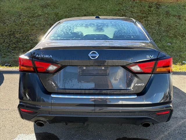 Used 2019 Storm Blue Metallic Nissan 2.5 SV image 9