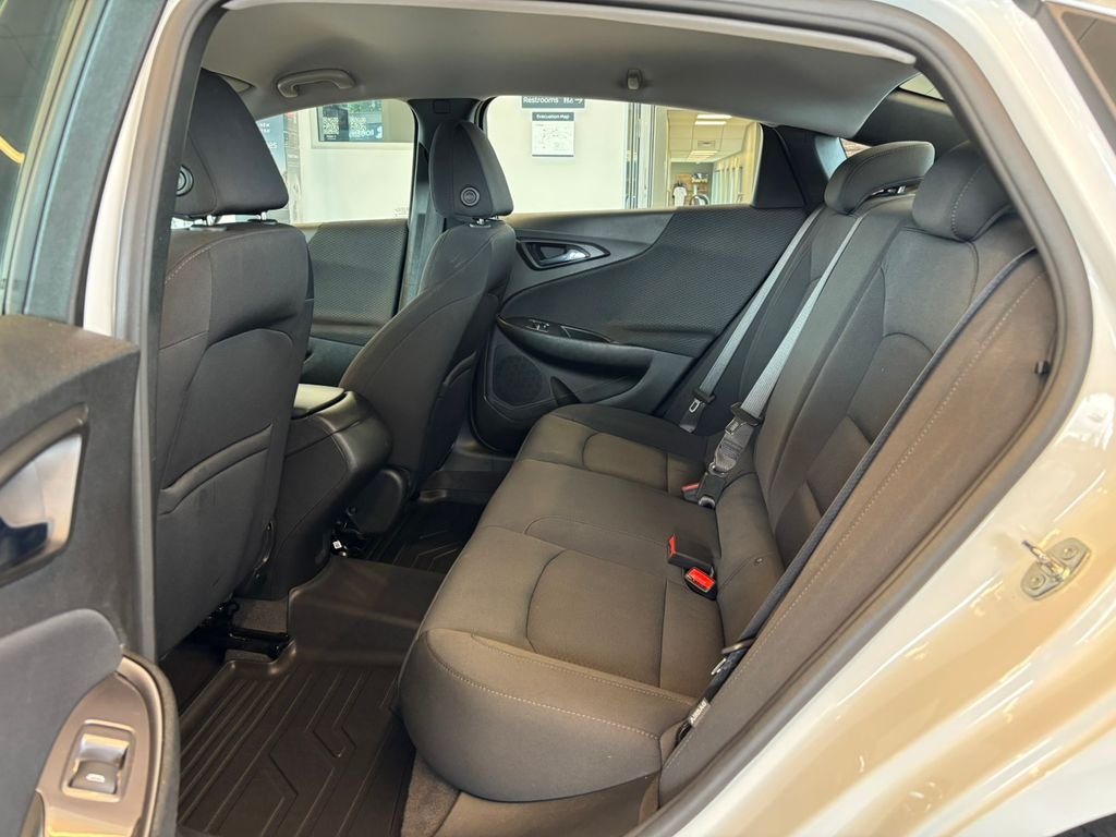 Used 2020 Summit White Chevrolet LS image 25