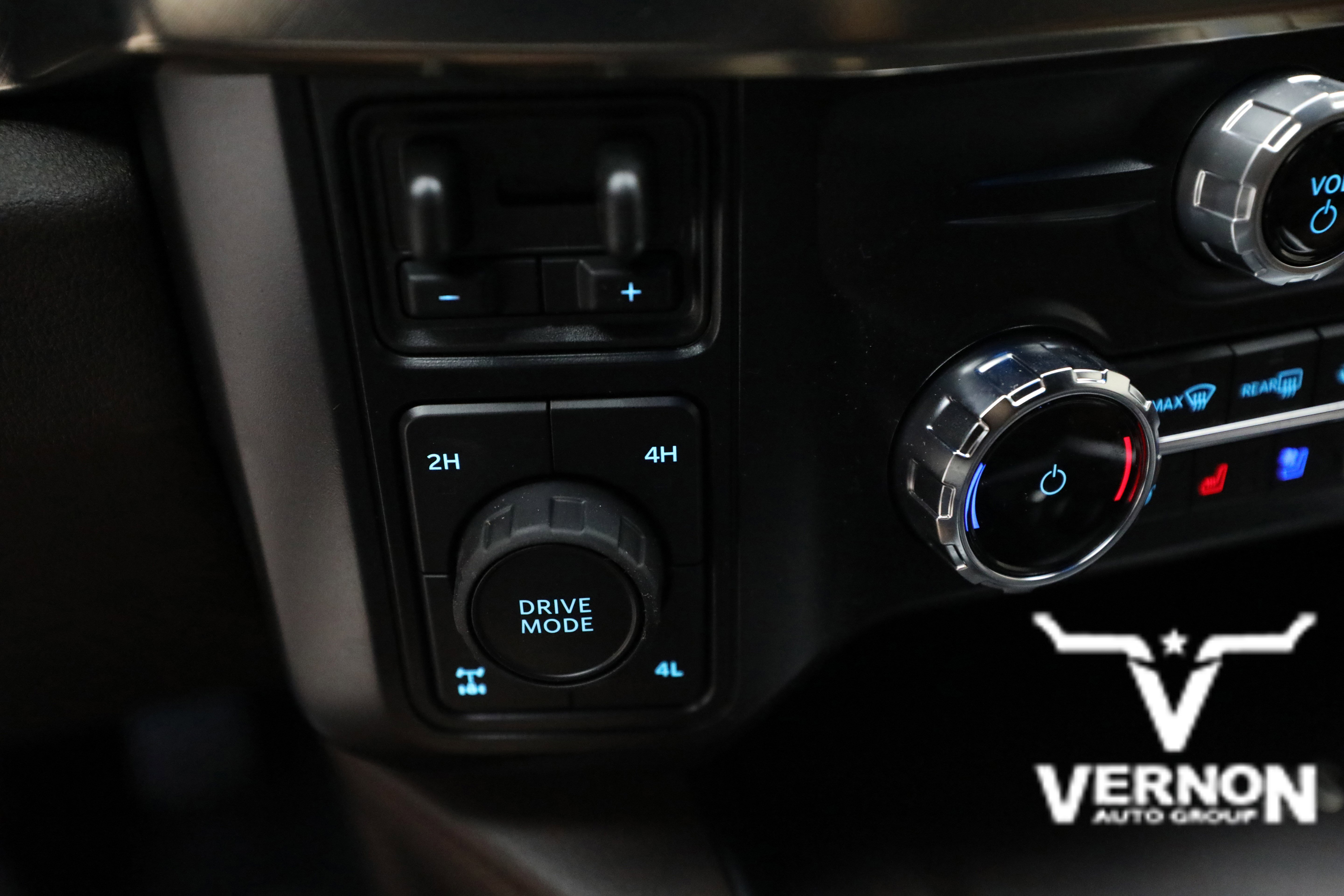 New 2026 Agate Black Metallic Ford  image 23