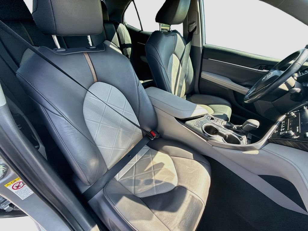 Used 2019 Celestial Silver Metallic Toyota XLE image 23
