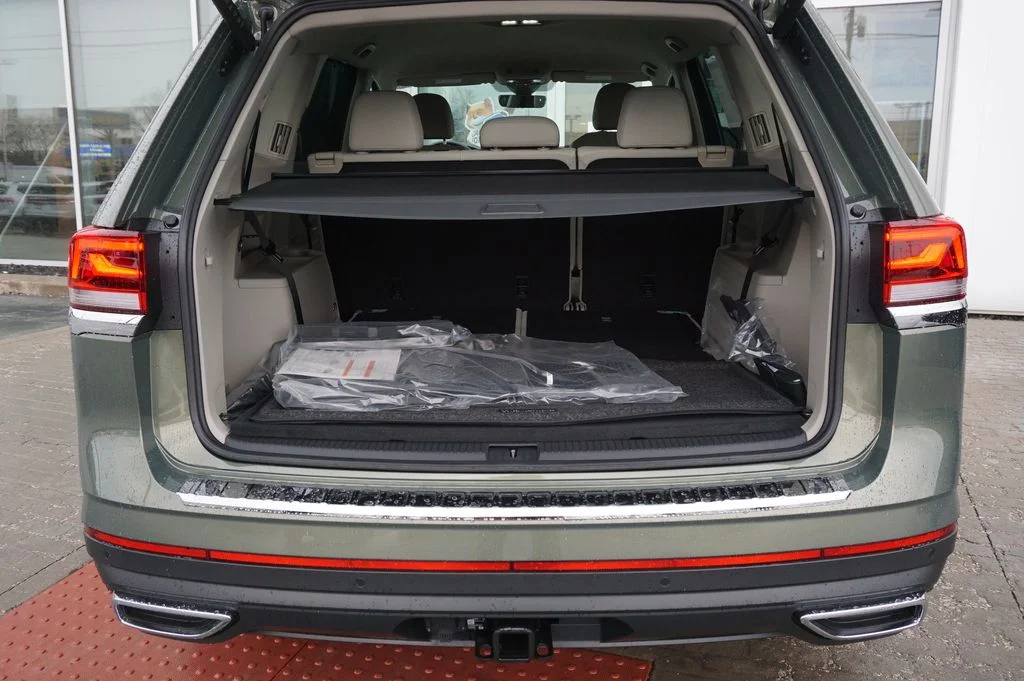 New 2026 Green Volkswagen 2.0T SE w/Technology image 30