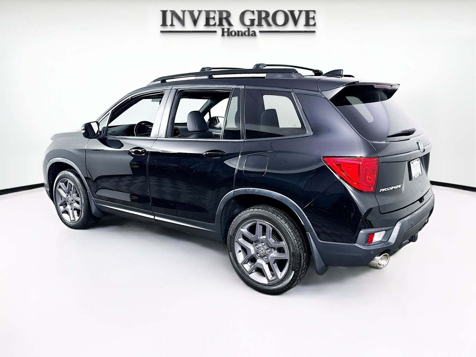 Used 2022 Crystal Black Pearl Honda EX-L image 7