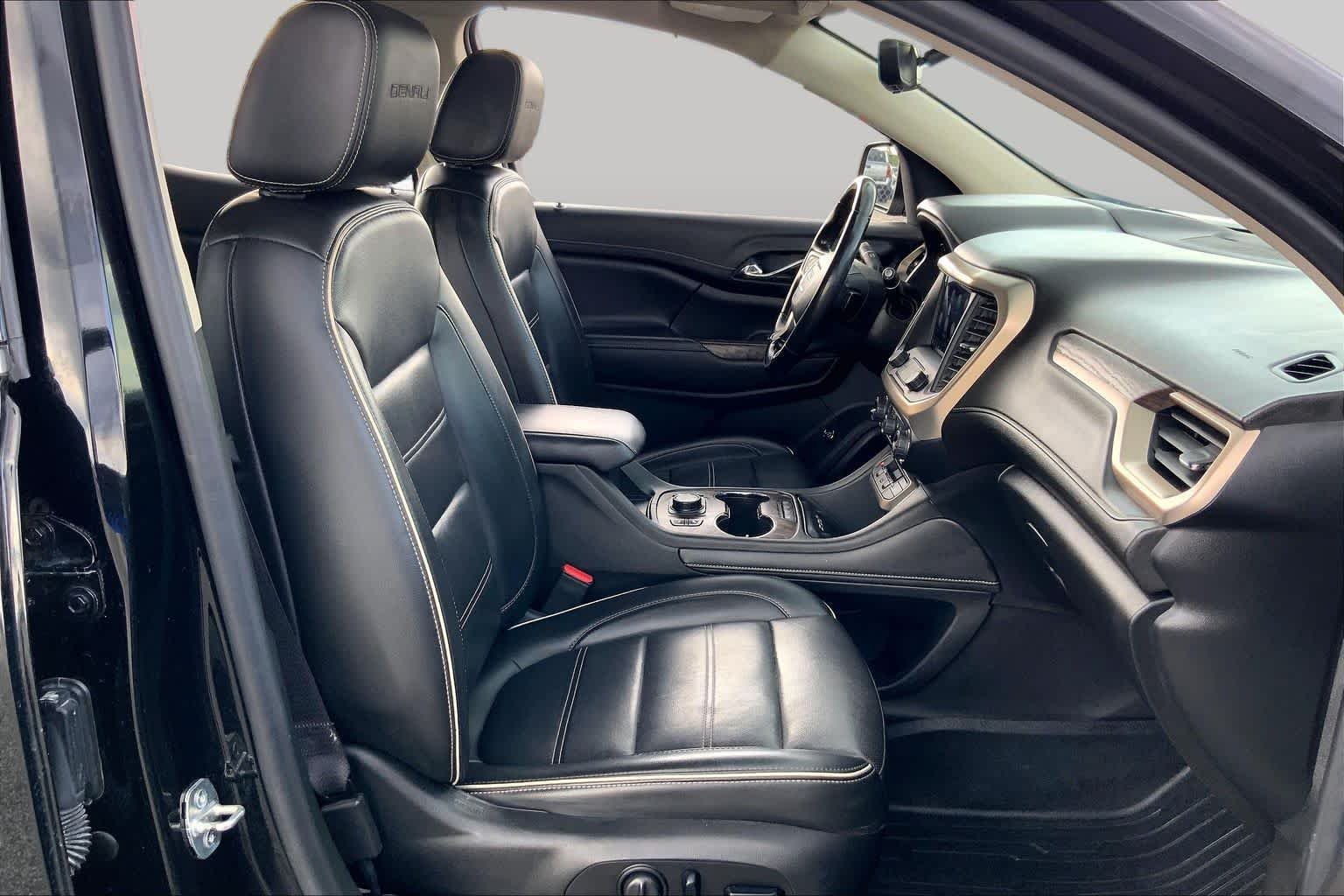 Used 2021 Ebony Twilight Metallic GMC Denali image 9