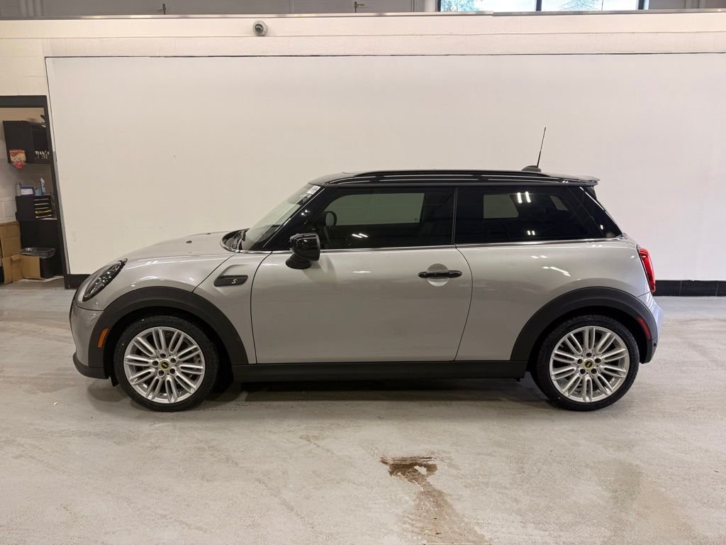 Certified 2024 MINI Hardtop 2 Door SE with VIN WMW13DJ08R2V01699 for sale in Golden Valley, MN