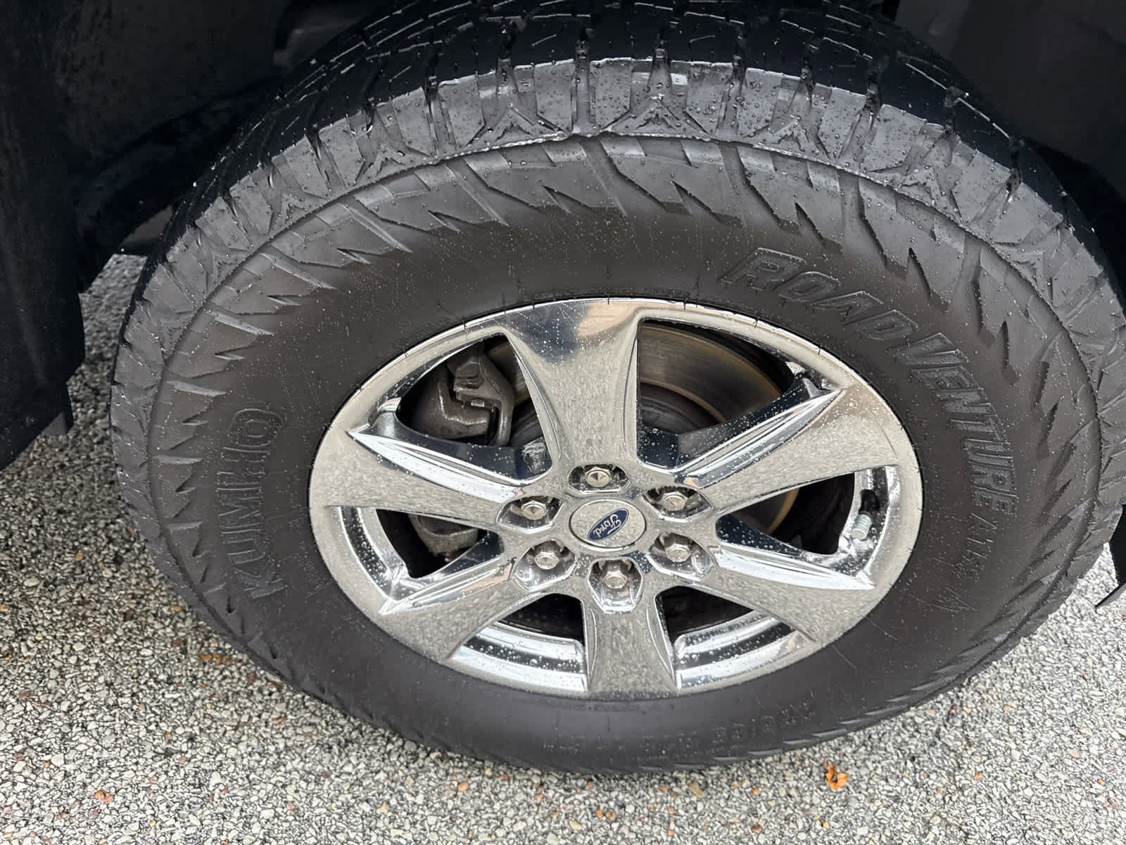 Used 2018 Magnetic Metallic Ford XLT image 4