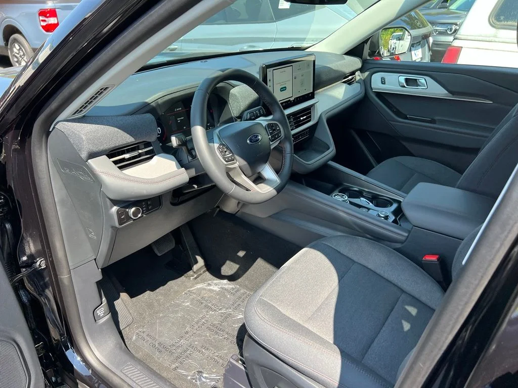 New 2026 Agate Black Metallic Ford Active image 10