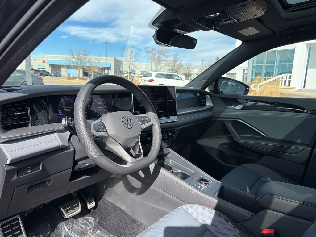 2026 Volkswagen Tiguan SE R-LINE BLACK - Photo 9