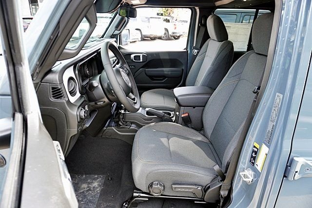 New 2026 Anvil Clear-Coat Exterior Paint Jeep Sport S image 20