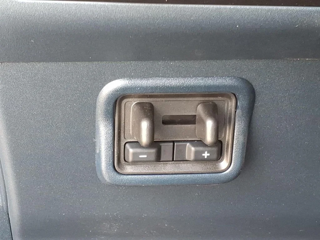 New 2026 Oxford White Ford XLT image 18