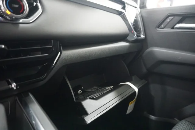 New 2026 Onyx Black GMC Elevation image 33