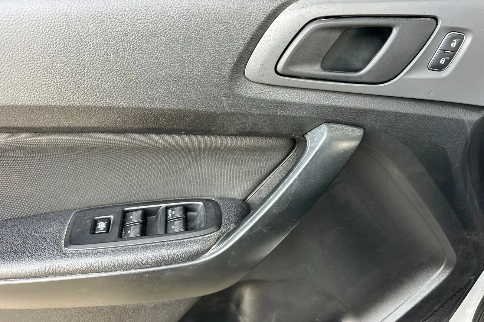 Used 2021 White Ford XL image 11