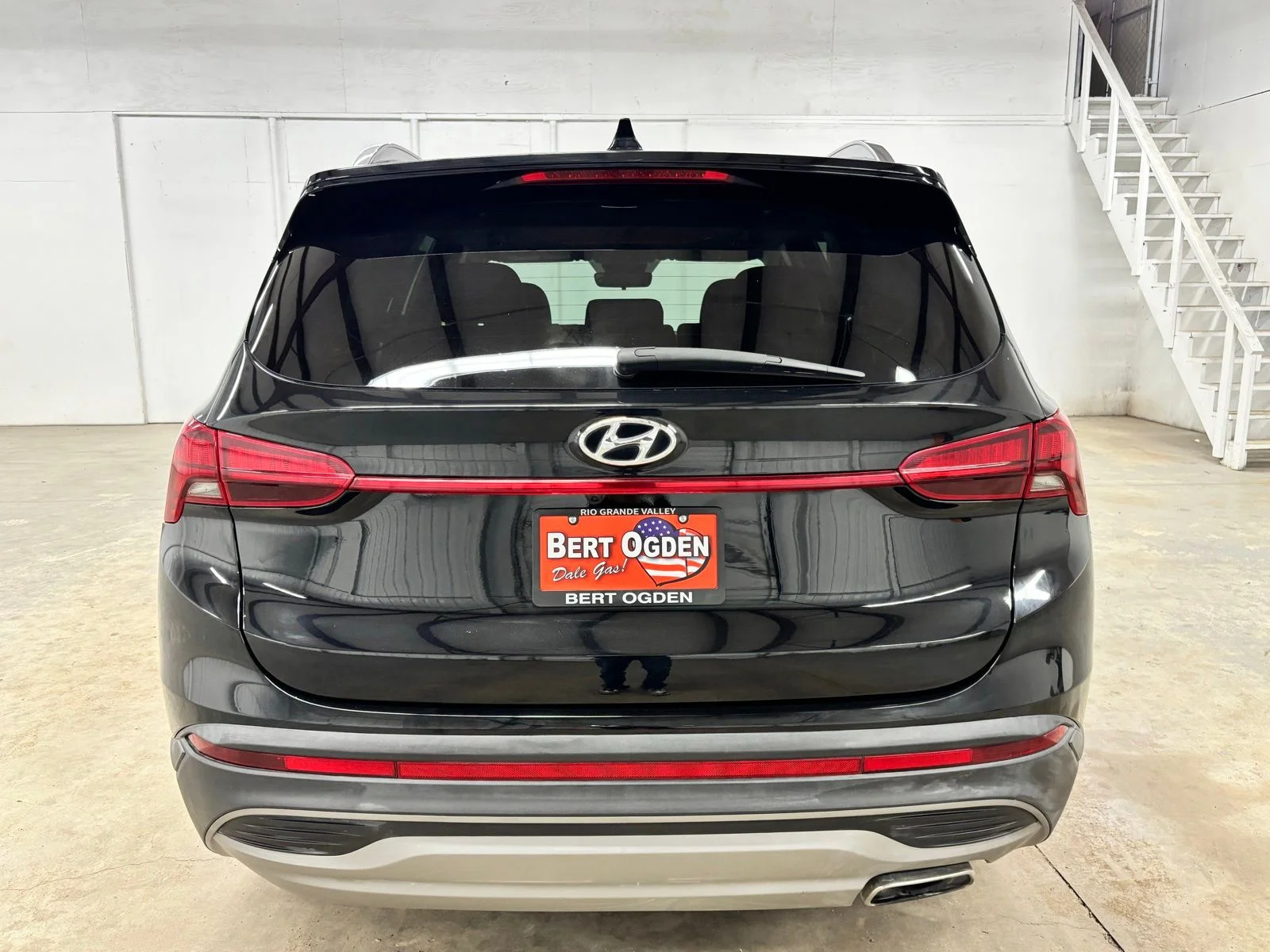 Used 2023 Black Hyundai SEL image 6