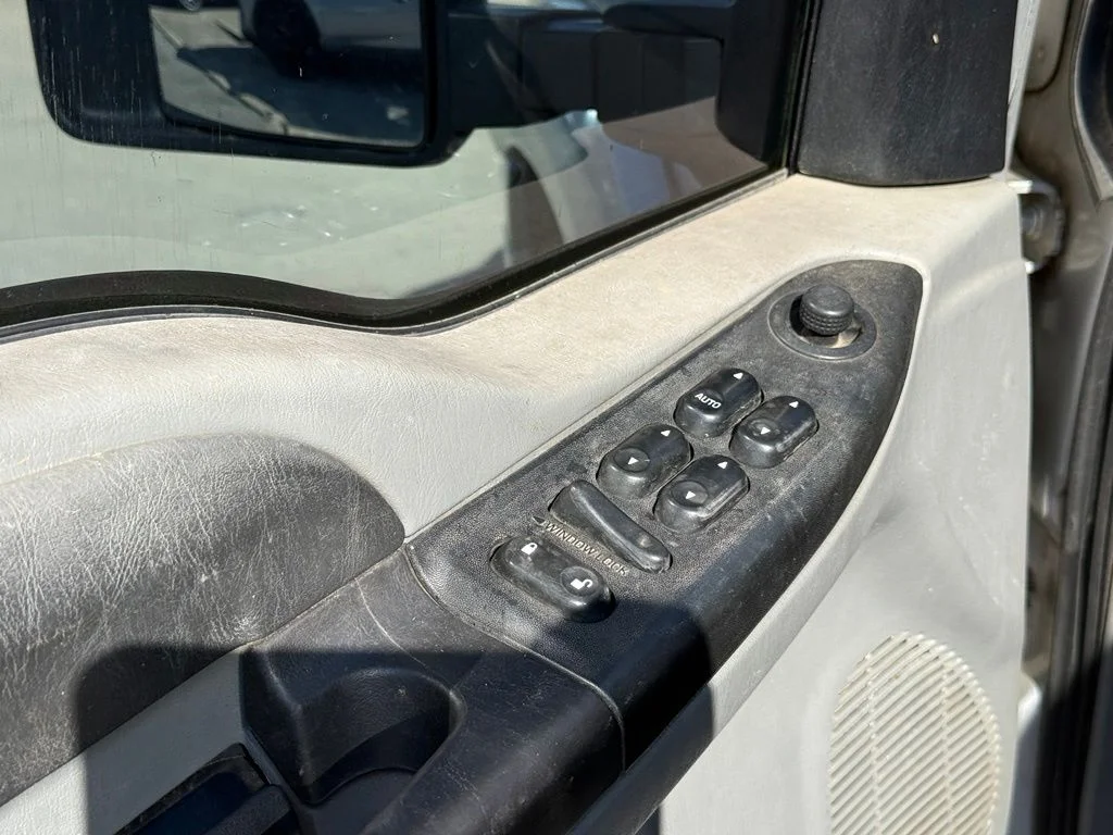 Used 2006 Silver Ford XLT image 12