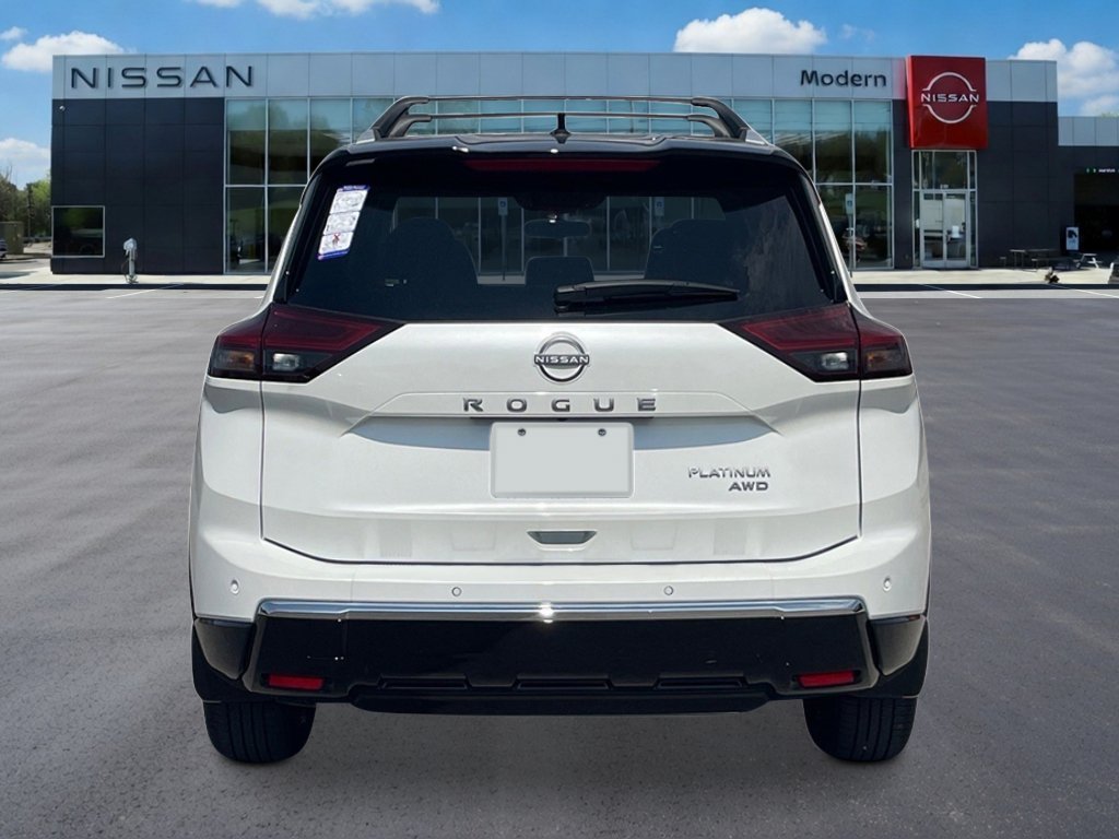 New 2026 Everest White Pearl/Super Black Nissan Platinum image 4