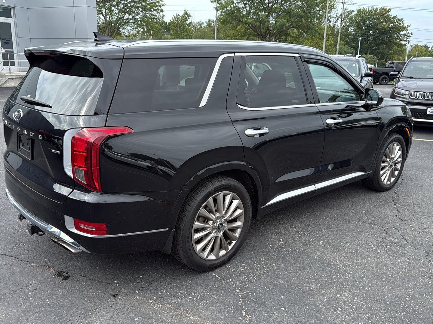 Used 2020 Becketts Black Hyundai Limited image 8