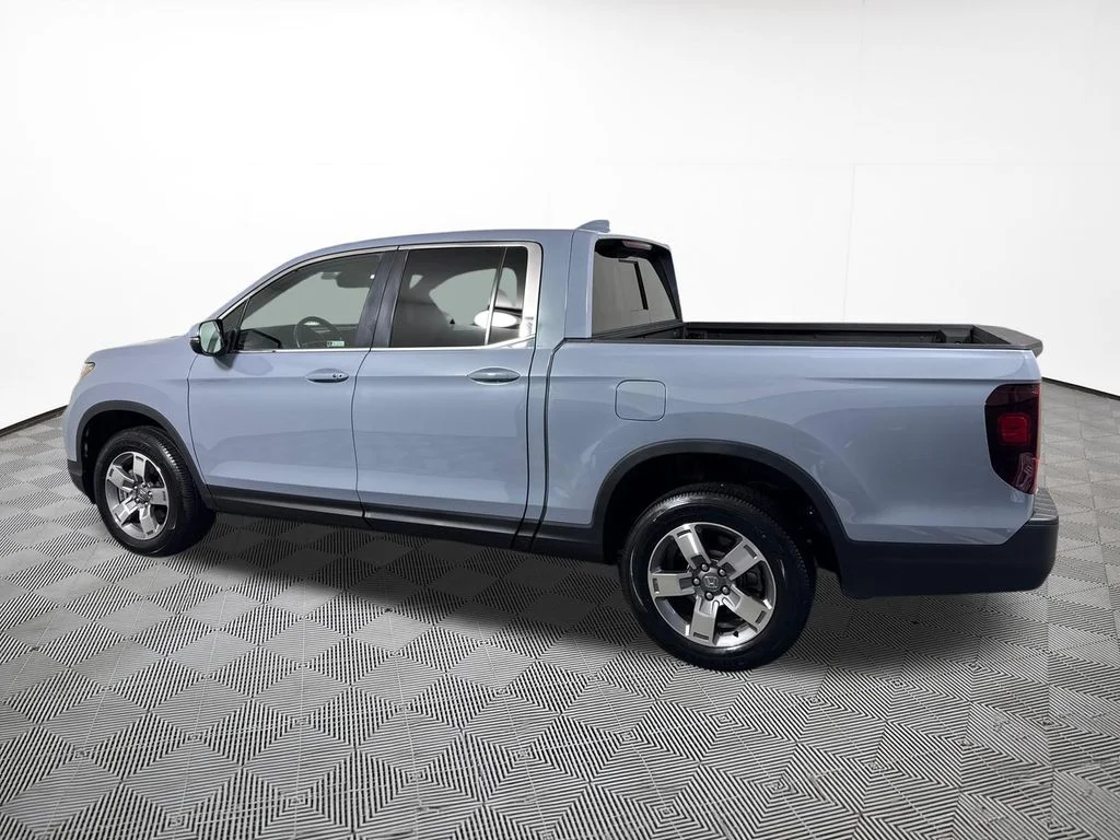 Certified Used 2024 Gray Honda RTL image 11