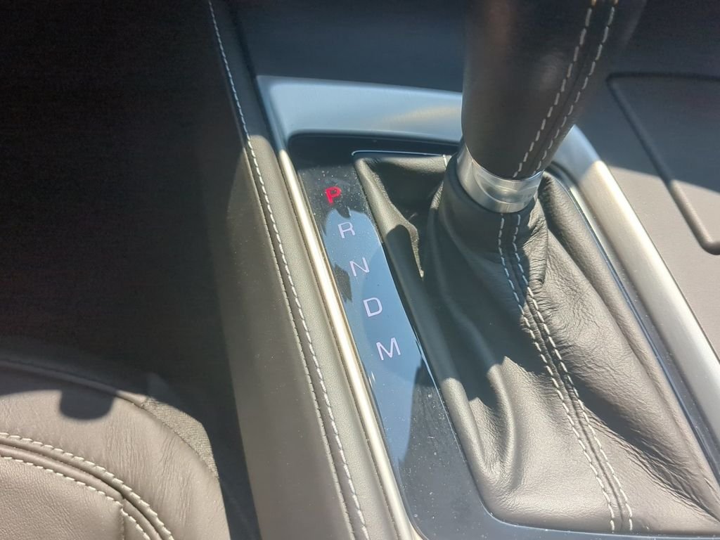Used 2015 Red Chevrolet Stingray Z51 image 25