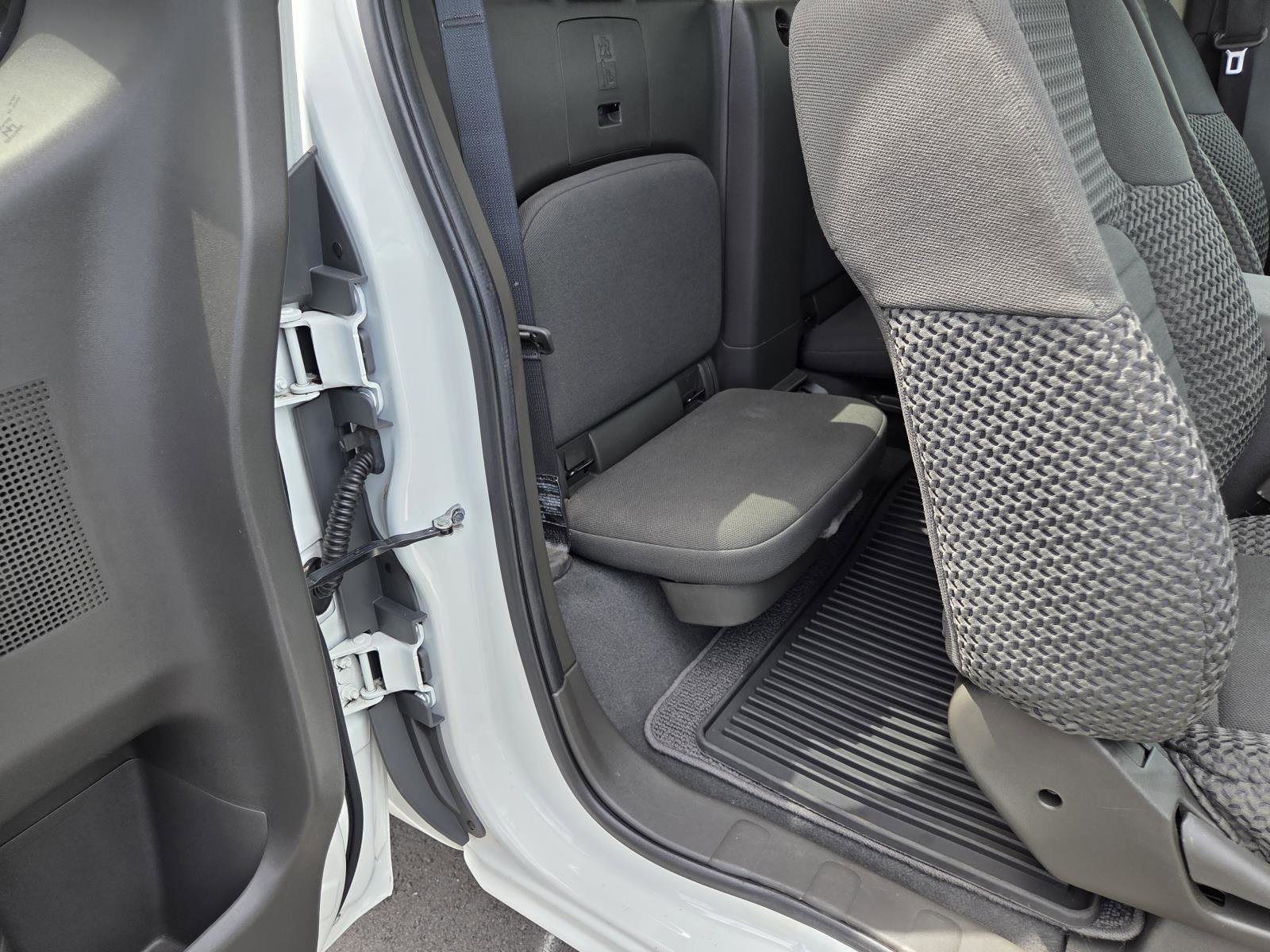Used 2020 Glacier White Nissan SV image 18